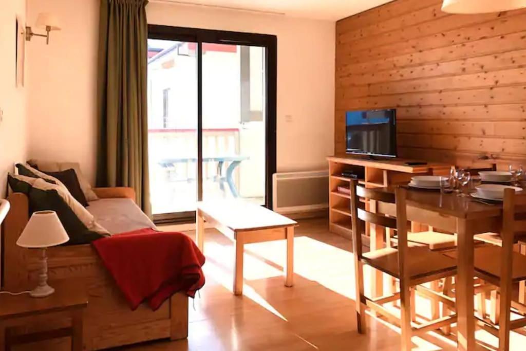 Charmant T3 Avec Vue Montagne Et Parking Privatif Font Romeu Exterior foto